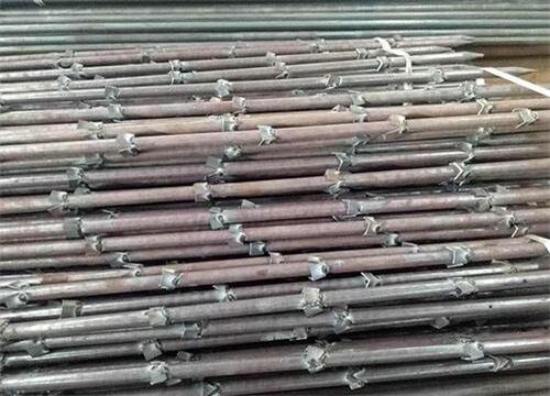 镇雄隧道钢花管